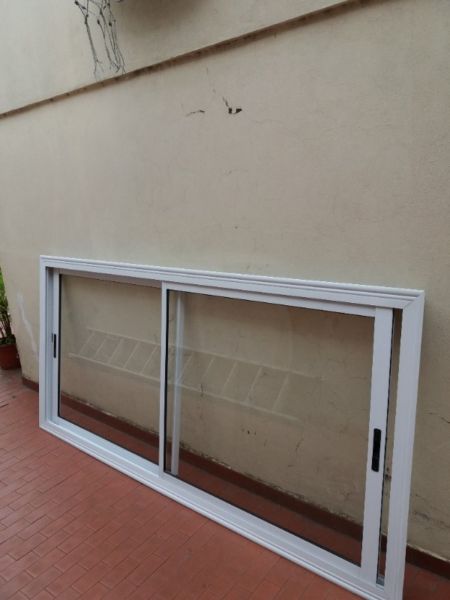 ventana de aluminio