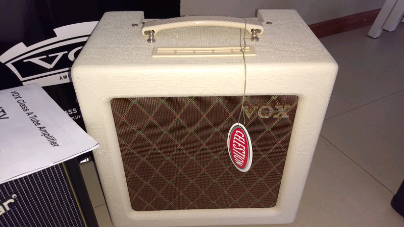 Amplificador valvular Vox ac4tv 10"