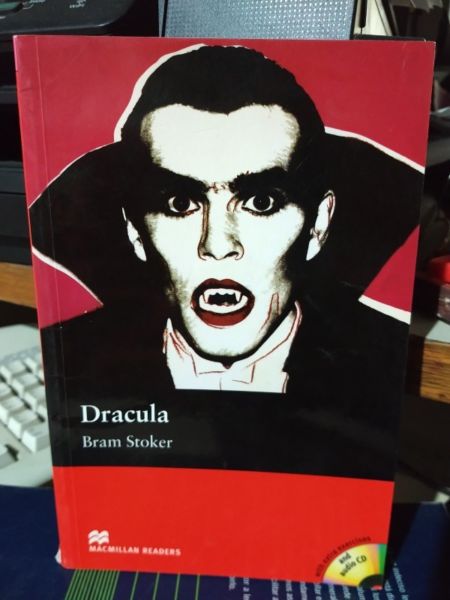 Dracula - Bram Stoker - Macmillan Readers Intermediate