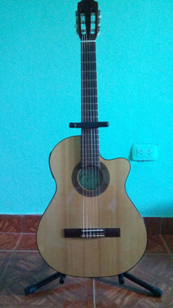 Guitarra criolla fonseca 41kec. VENDO O PERMUTO