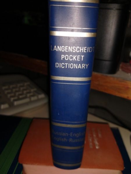 Langenscheidt's Russian - English Dictionary Pocket