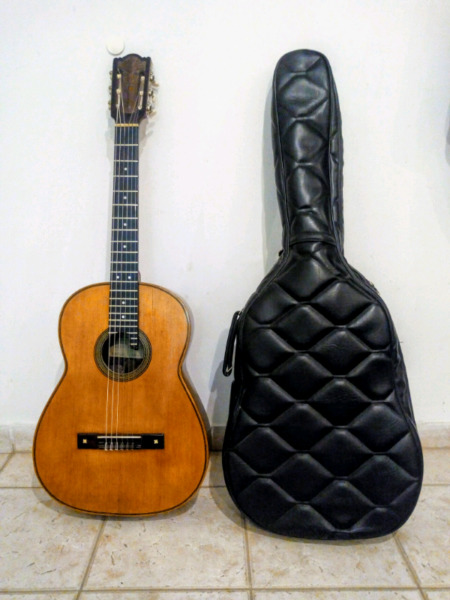 Guitarra Criolla de 
