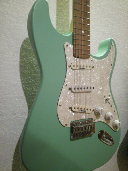 Guitarra eléctrica Stratocaster surf green