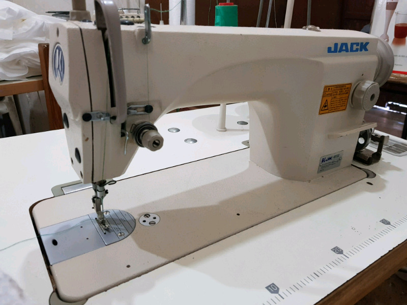 Maquina de coser recta JACK