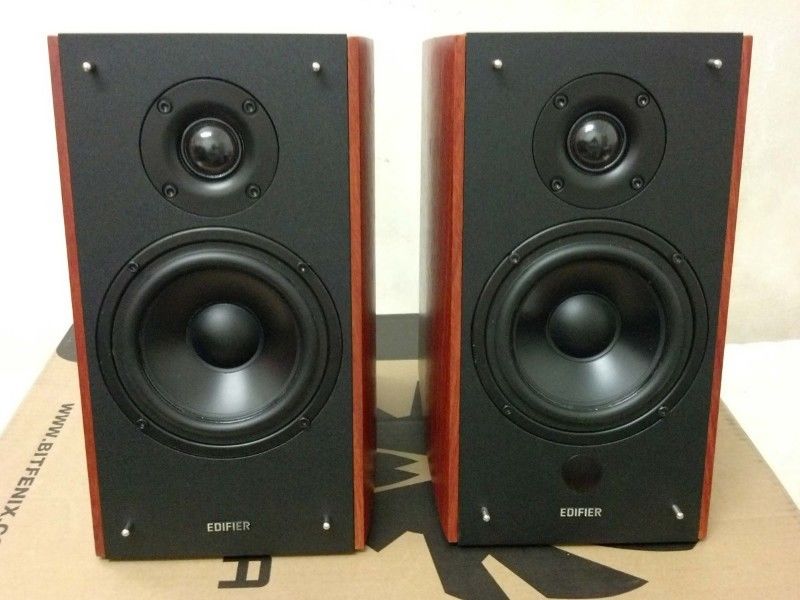 Monitores Edifier rt3