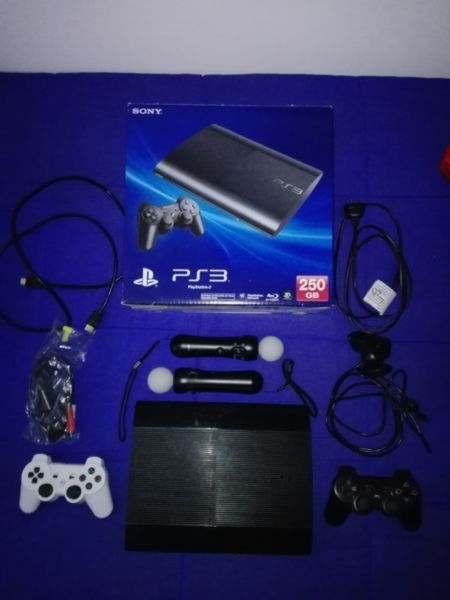PS3 + Joysticks + Cámara + 2 Moves + Juegos + caja original