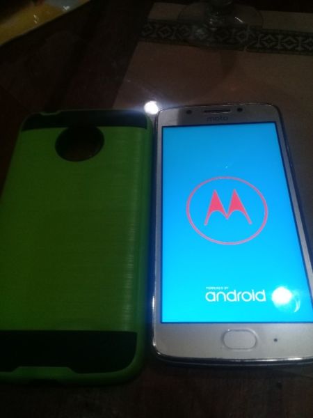 Vendo hermoso celular motorola g5 plus libre para todas las