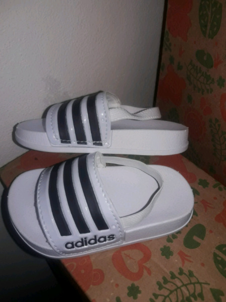 OJOTAS ADIDAS NUEVAS