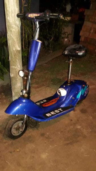 Scooter monopatin a bateria