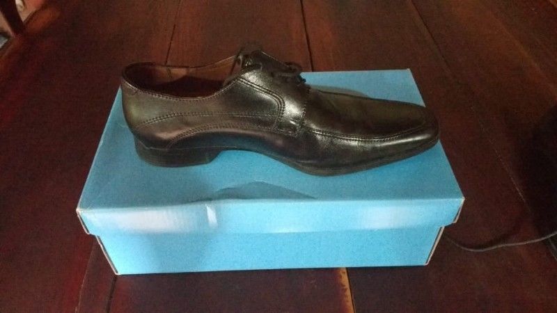 VENDO ZAPATOS DE VESTIR HOMBRE 