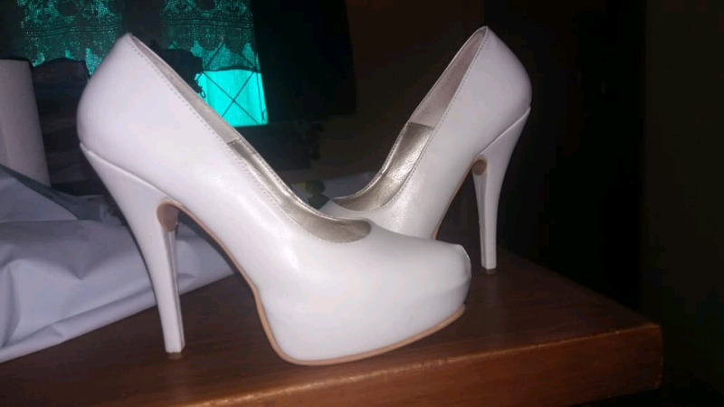 Zapatos blancos fiesta TALLE 39