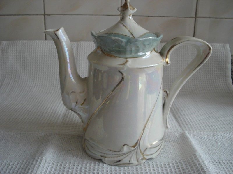 cafetera porcelana Art Nouveau antigua