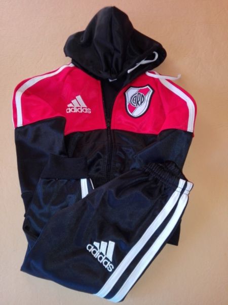 Vendo conjuntos River Plate !!!