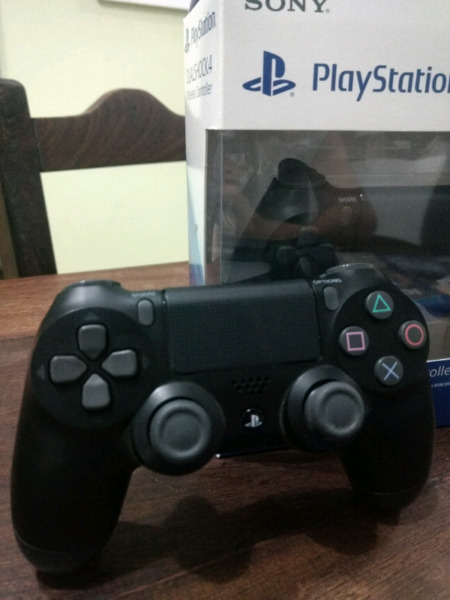 Venta juegos y joysticks PS4