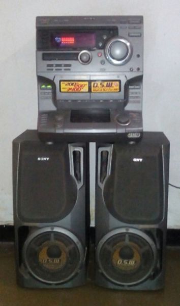 vendo equipo de musica Sony Lbt Dr5