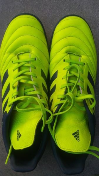 Botines de futbol 5 Adidas