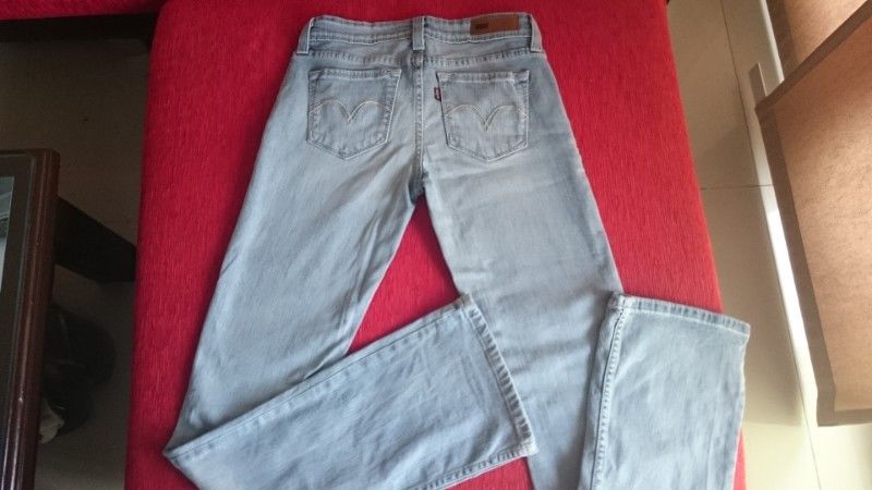 Jean Levis Demi Curve celeste talle 1/25