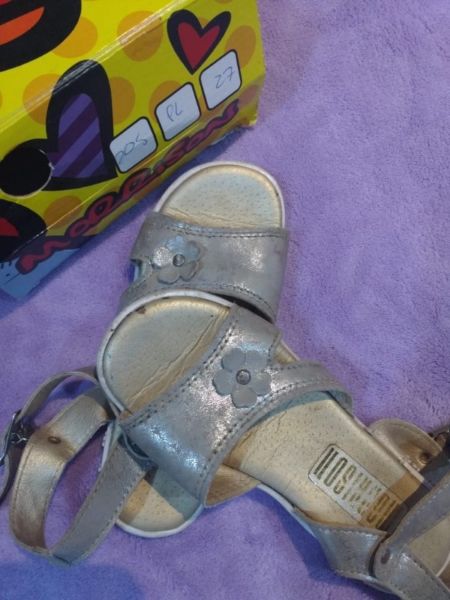 Sandalias para nena