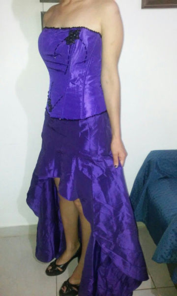 Vestido lila diseñado