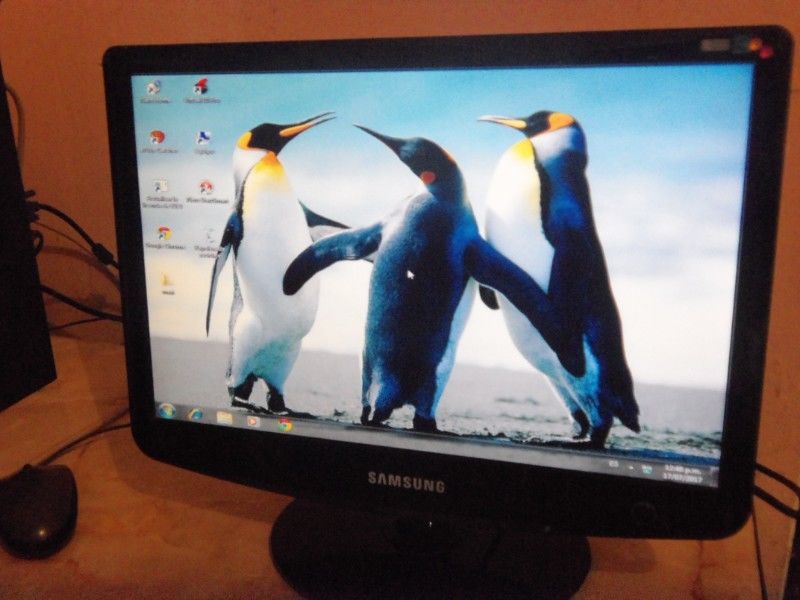 Monitor de pc, Samsung LCD 17", completo, impecable, probado