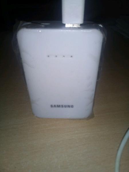 Vendo cargador portátil Samsung