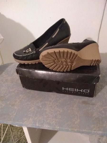 Vendo zapatos de cuero sin uso No* 37