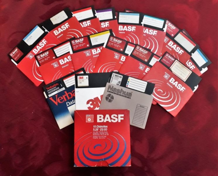 13 Diskettes 5.25 Basf + 3 + Caja Contenedora Con Juegos