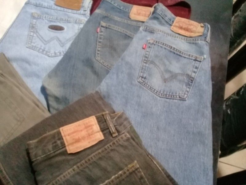 JEANS LEVIS Y WRANGLER VARIOS TALLES CASI UN REGALO