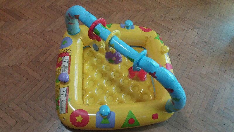 Pileta inflable para bebés. Casi nueva