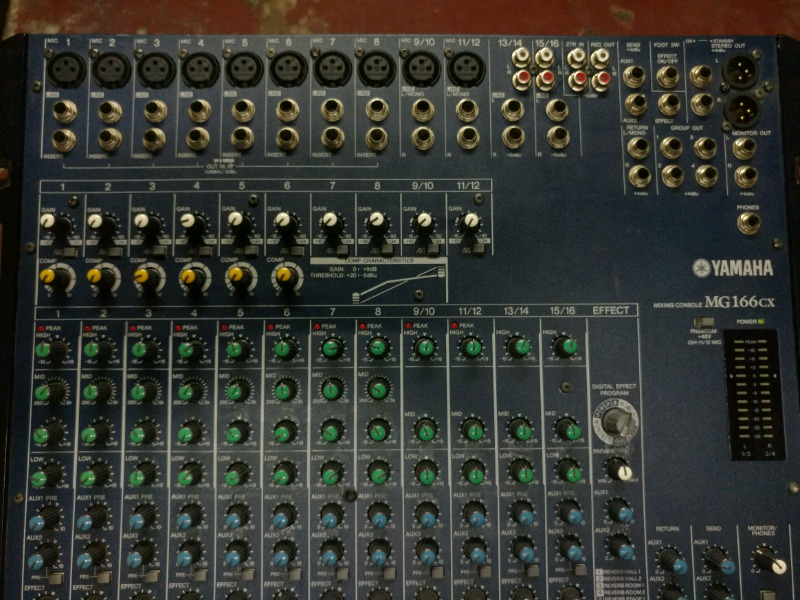 consola yamaha compresor efectos..mg166cx