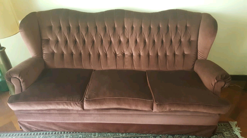 Dueño vende. Sillon de 3 cuerpos y dos sillones