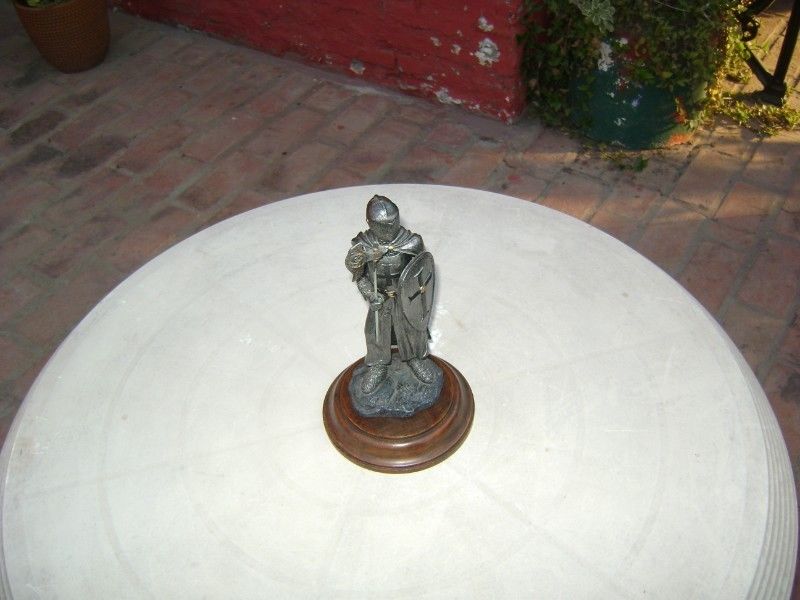 Muy Antiguo Pedestal 38 Base En Madera Para Florero Estatua