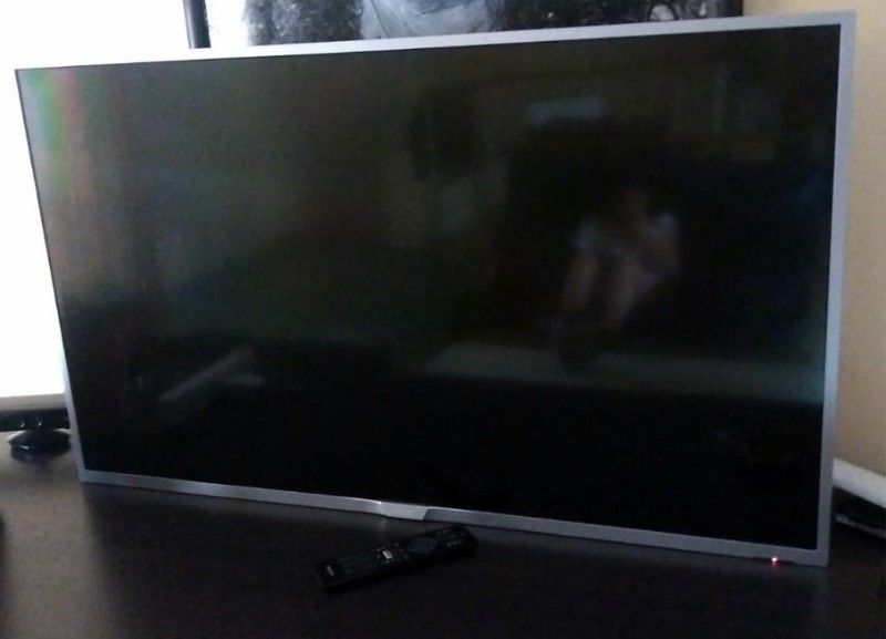 SMART TV PHILIPS 42"