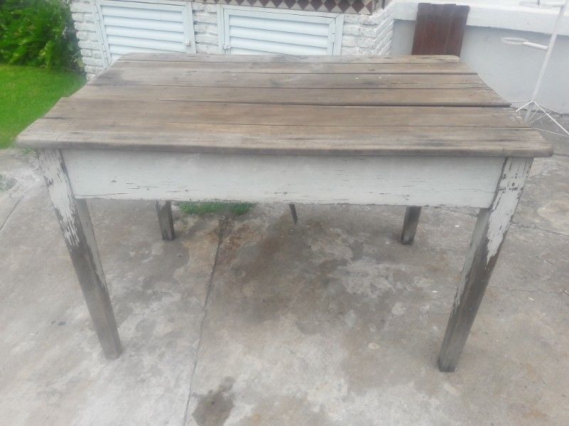 VENDO MESA DE CAMPO A RESTAURAR