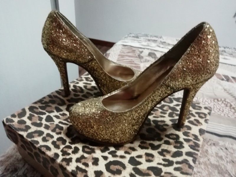 Zapatos glitter Oro