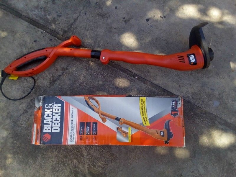 Bordeadora electrica Black & Decker GL300