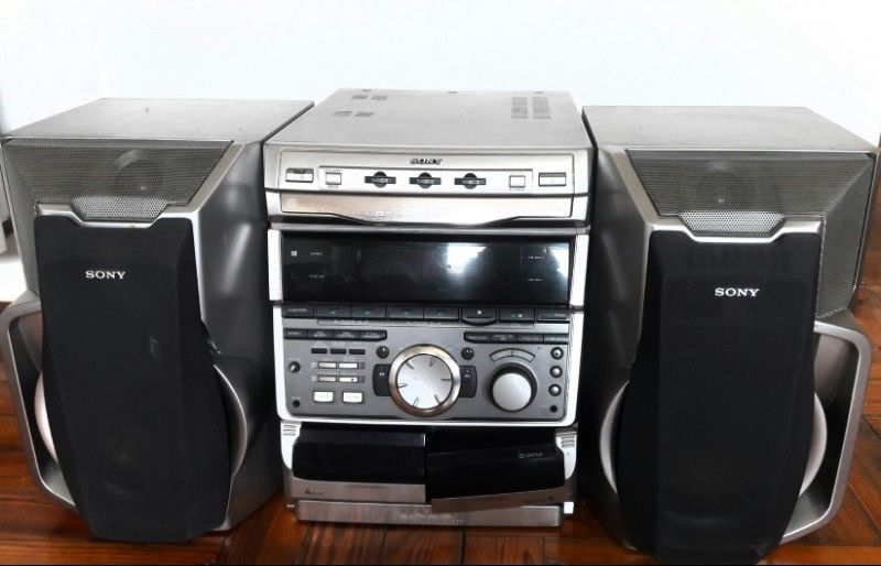 Equipo de música SONY GRX 70 DISC EX-CHANGE/MINI HI-FI 3CD