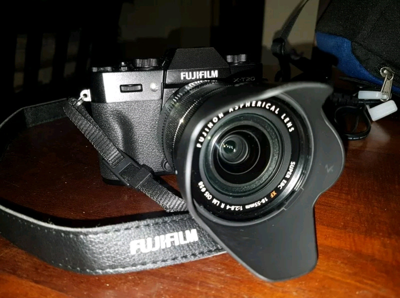 FujiFilm X-T20 con lente XF mm F2.8-4 R LM OIS