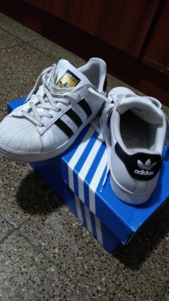 Vendo Adidas superstar