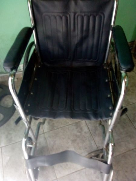 Vendo silla de ruedas