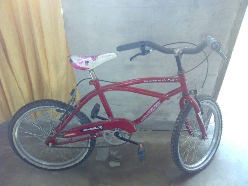 Bicicleta de nena casi nada de uso