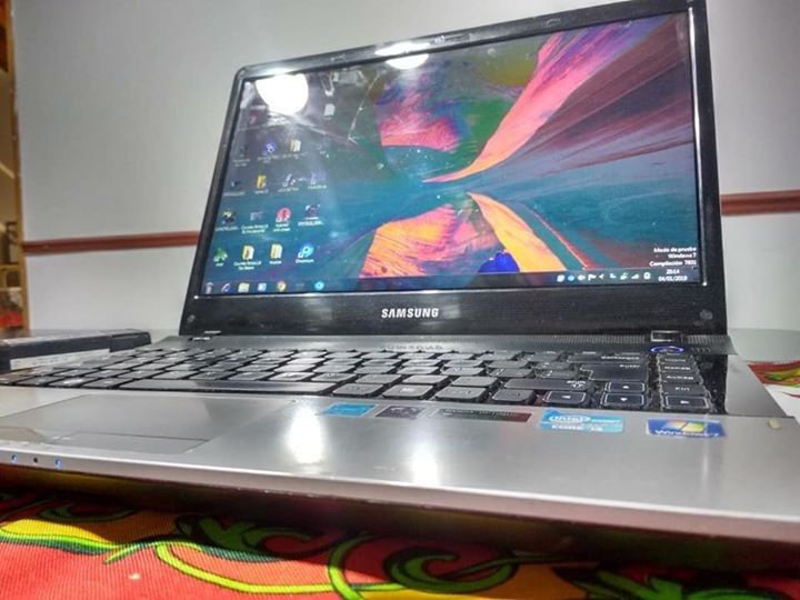 Notebook Samsung NP300E4A WhatsApp:r