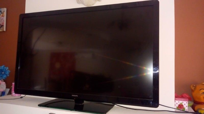 Vendo tv LCD full HD 42''