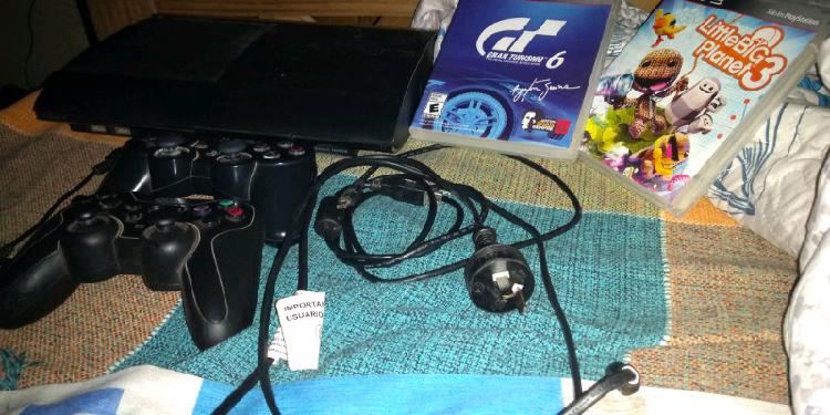 Ps3 500 gb *4 juegos*