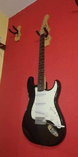 Guitarra Electrica Squier Stratocaster