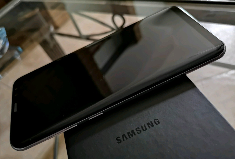 Samsung S8 PLUS EN CAJA COMPLETO LIBRE IMPECABLE ♥️