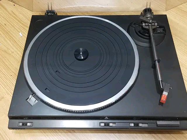 Tocadiscos Technics DD33