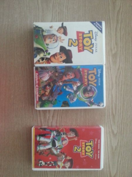 Toy story 1 y 2 / VHS, mas una de regalo