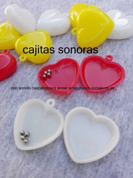 amigurumis cajitas sonajero corazon