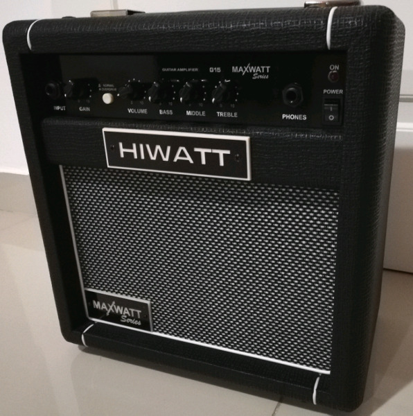 Amplificador Hiwatt 15 W